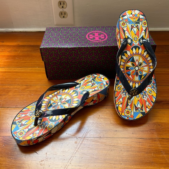 Torch Burch Sandels - Picture 4 of 4